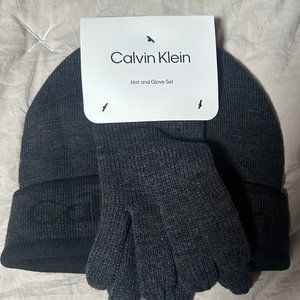 Calvin Klein hat and glove set